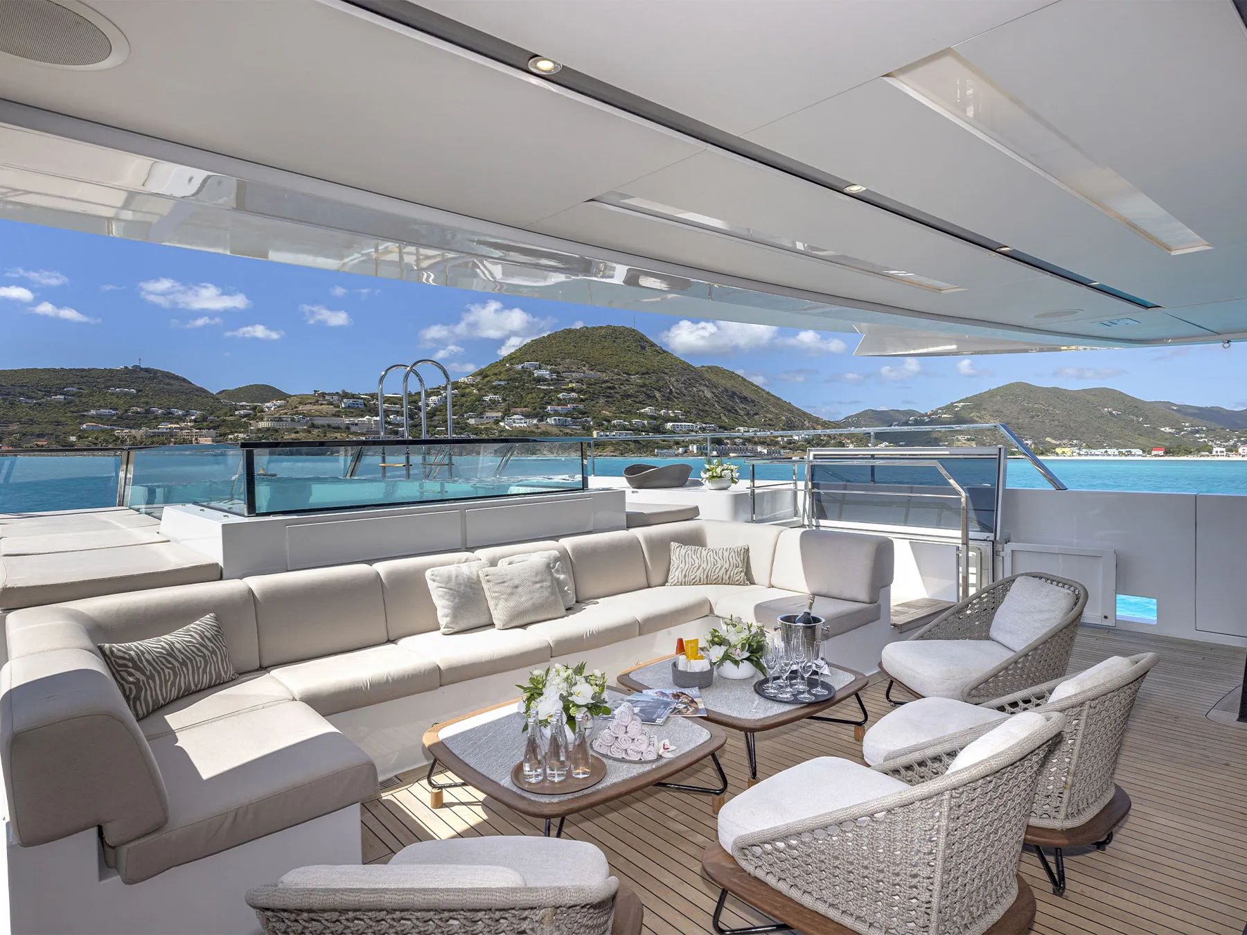 SEVEN SINS — Main deck aft lounge