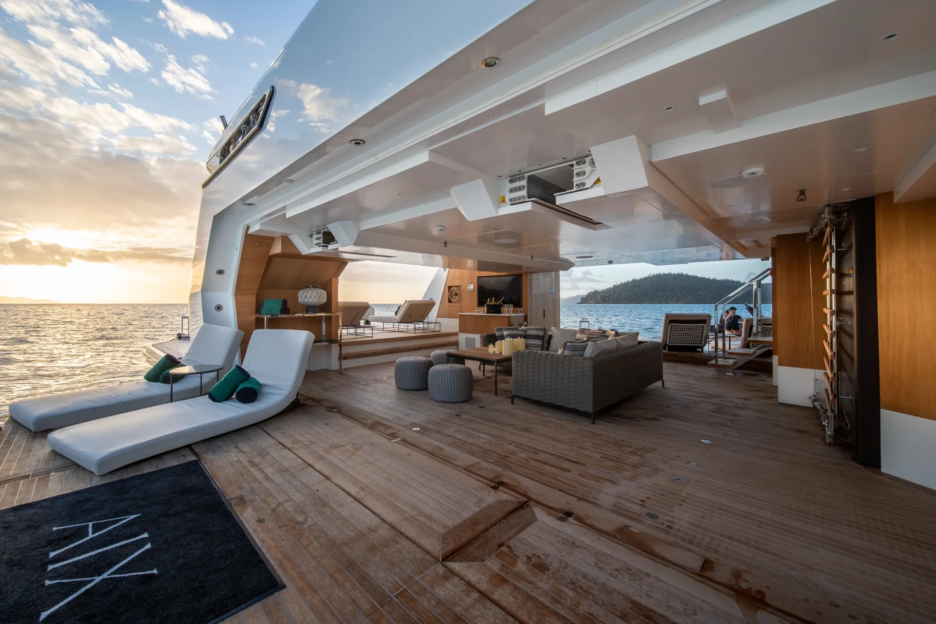 AIX — Aft deck lounge